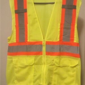 PIP-High-Visibility Safety Vest & Pyramex Safety Glasses